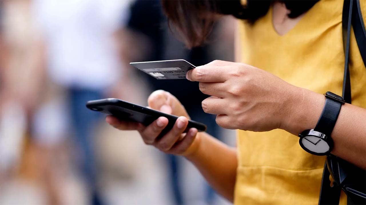 Consumer purchasing via mobile phone